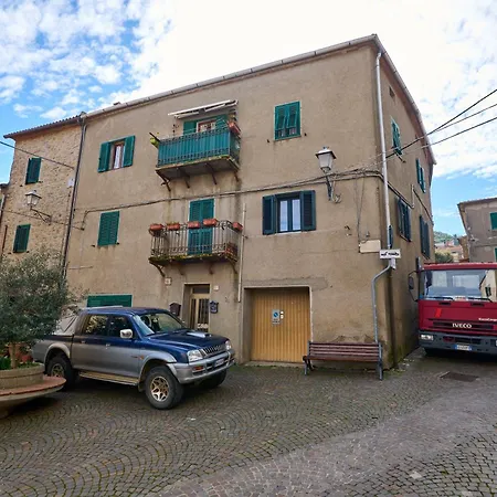 La Nicchia Tirli (Grosseto)